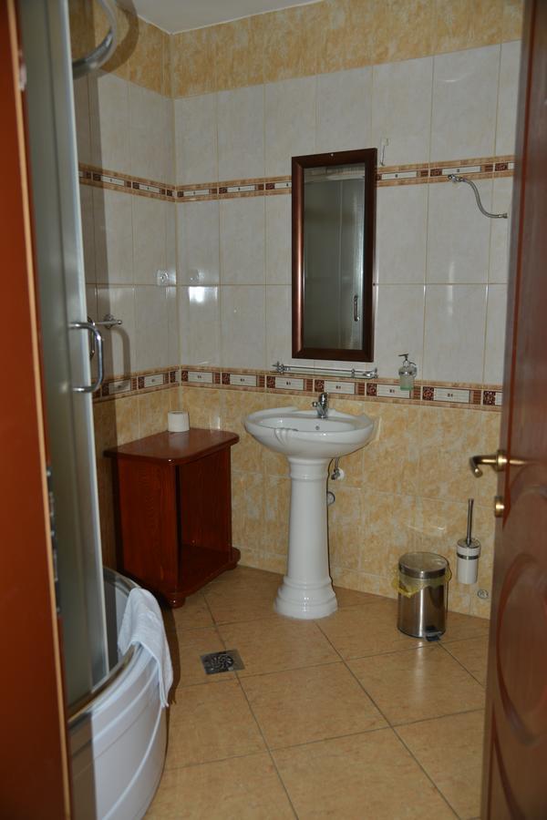 Hotel Bella Donna Kumanovo Bagian luar foto