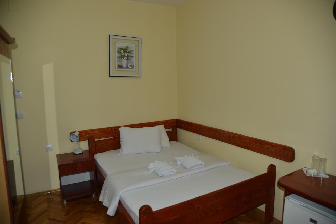 Hotel Bella Donna Kumanovo Bagian luar foto