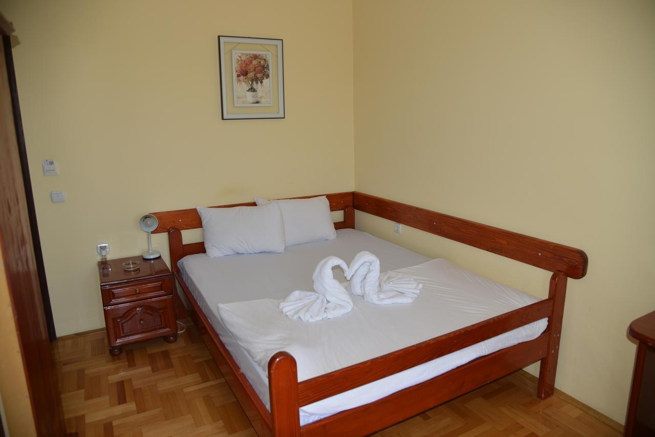 Hotel Bella Donna Kumanovo Bagian luar foto