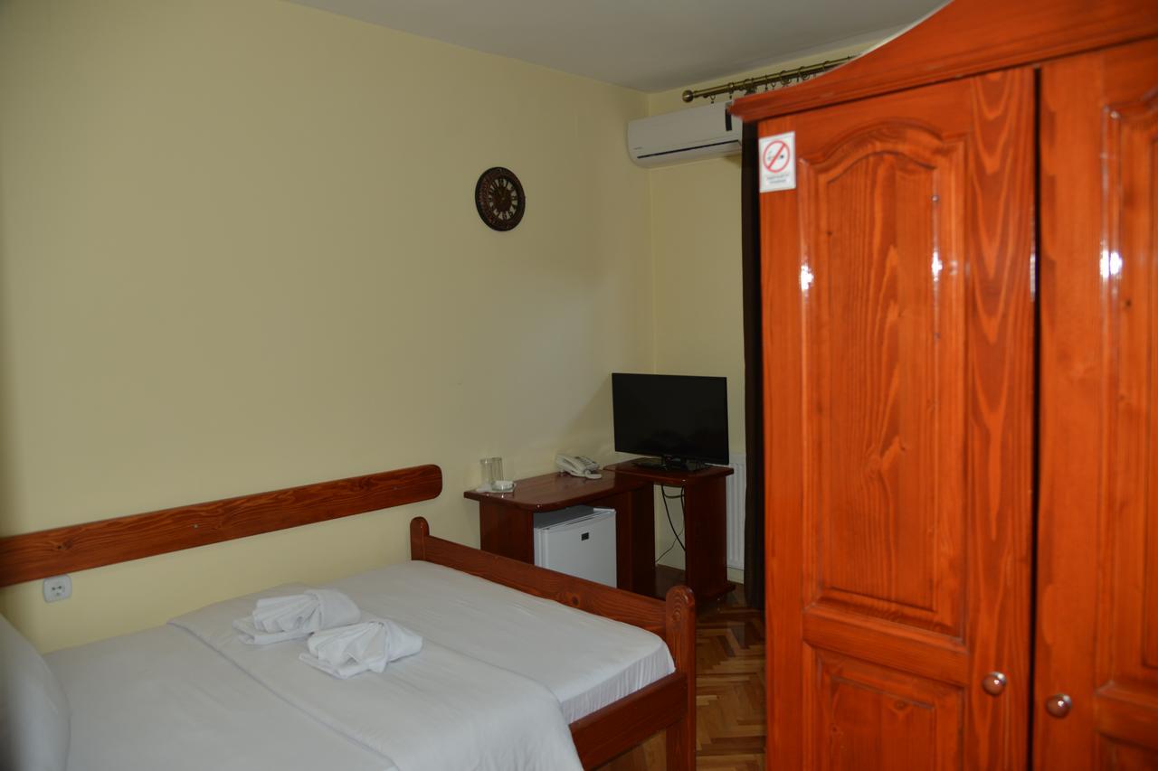 Hotel Bella Donna Kumanovo Bagian luar foto